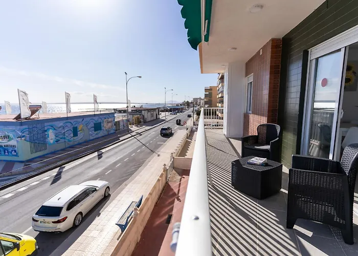 Rentafive Primera Linea Terraza Reformado